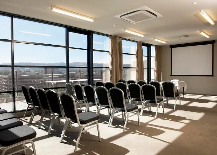 Mantra Hindmarsh SquareAirport Hotel